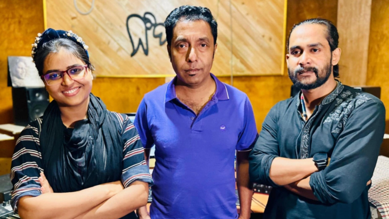 প্লাবন কোরাইশীর কথায় গাইলেন বর্ণালী