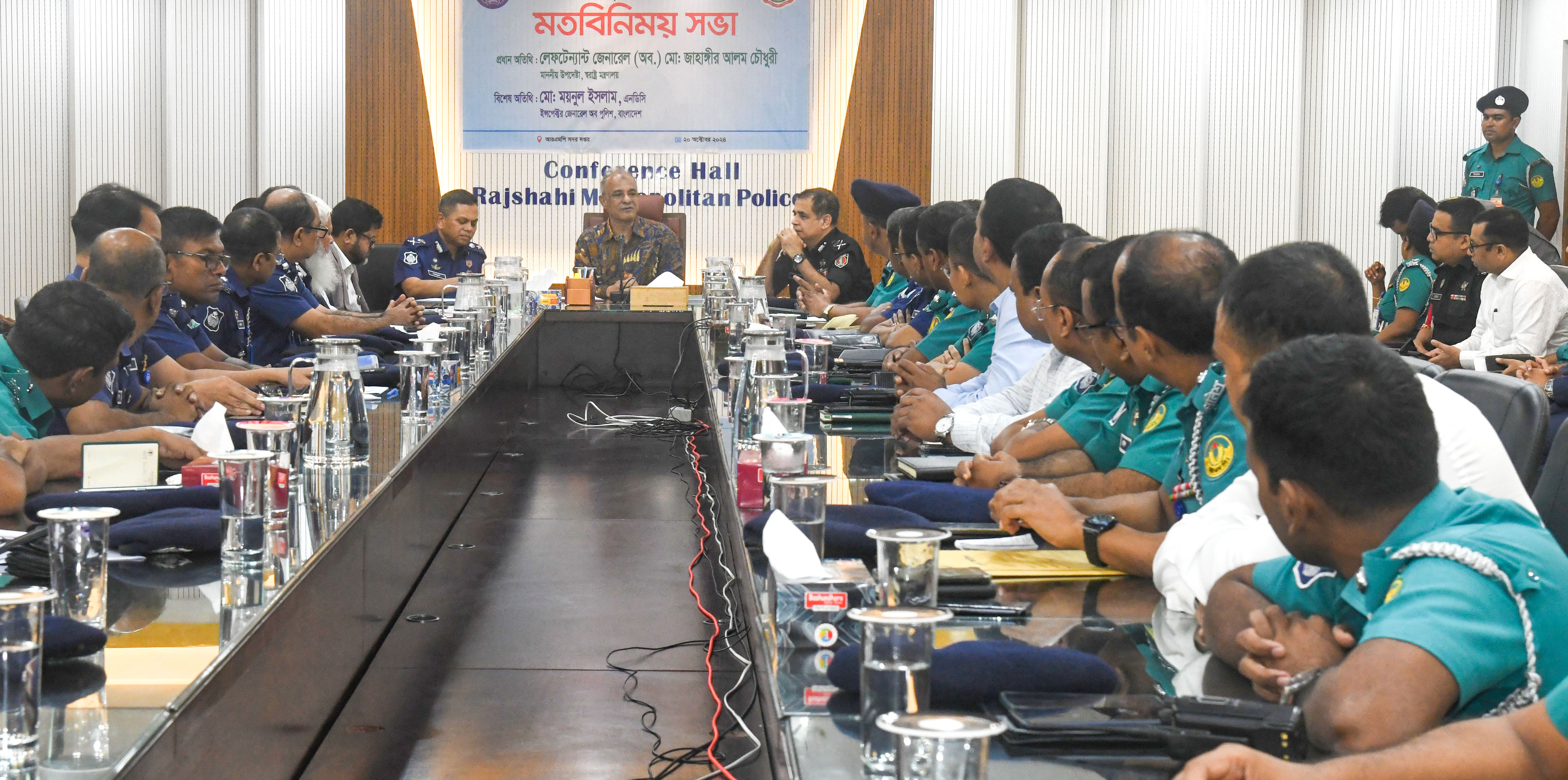 অতিউৎসাহীমূলক কর্মকাণ্ডের জন্য পুলিশ জনবান্ধব হতে পারেনি: স্বরাষ্ট্র উপদেষ্টা